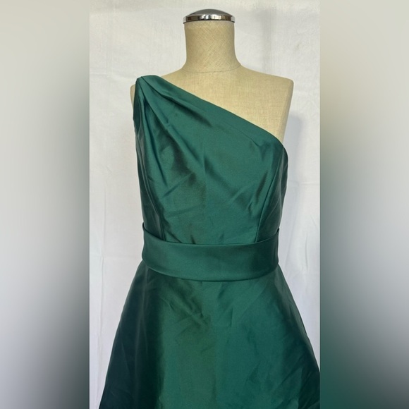 ALFRED SUNG One-Shoulder Green Dress with pockets - Picture 5 of 16